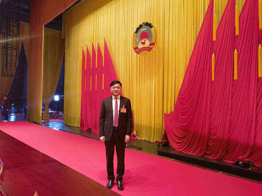 【466】华亿网站（中国）科技有限公司董事长参加湖州市政协九届二次会议.jpg